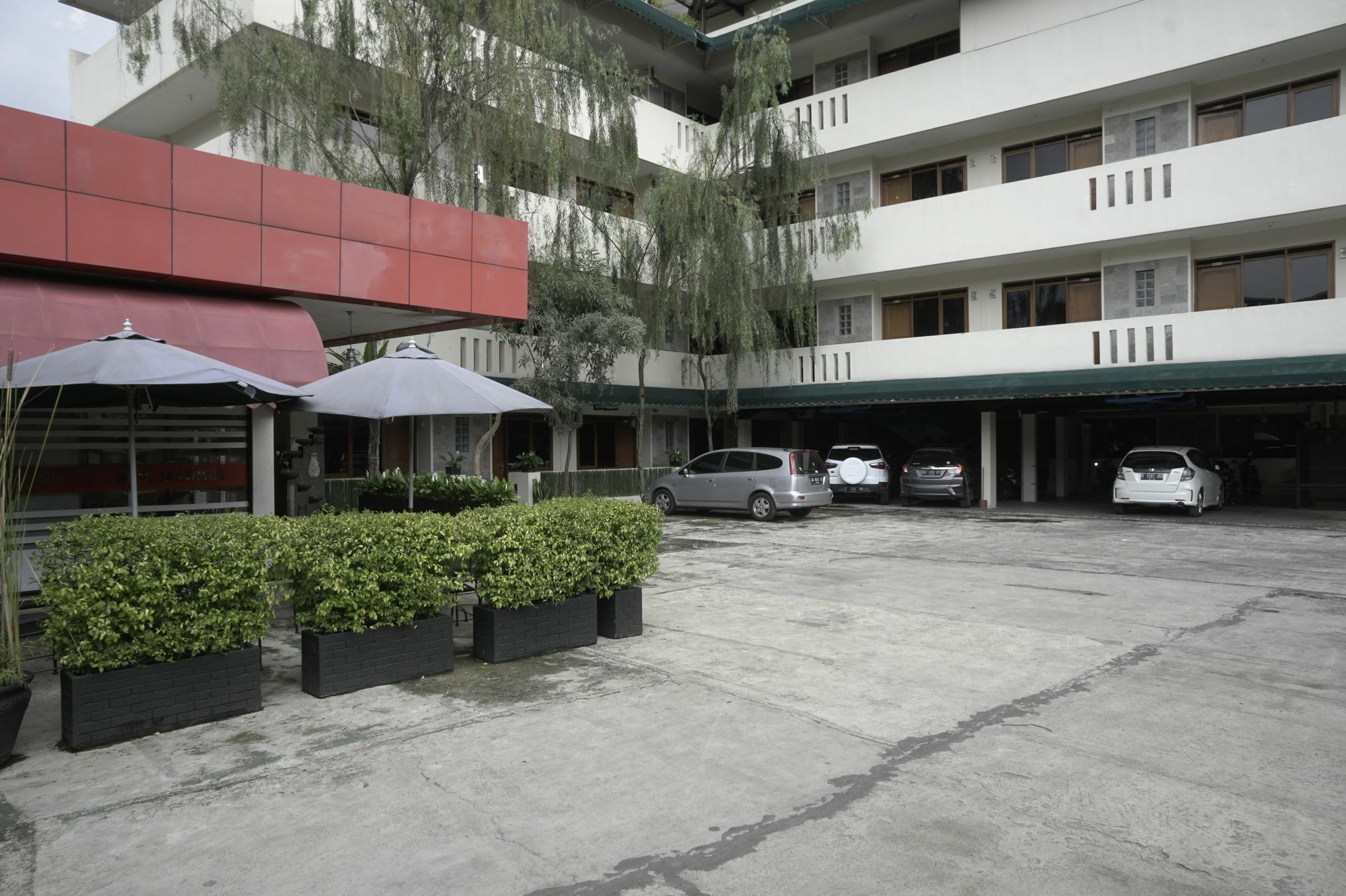 Reddoorz Plus @ Ciumbuleuit Area บันดุง ภายนอก รูปภาพ